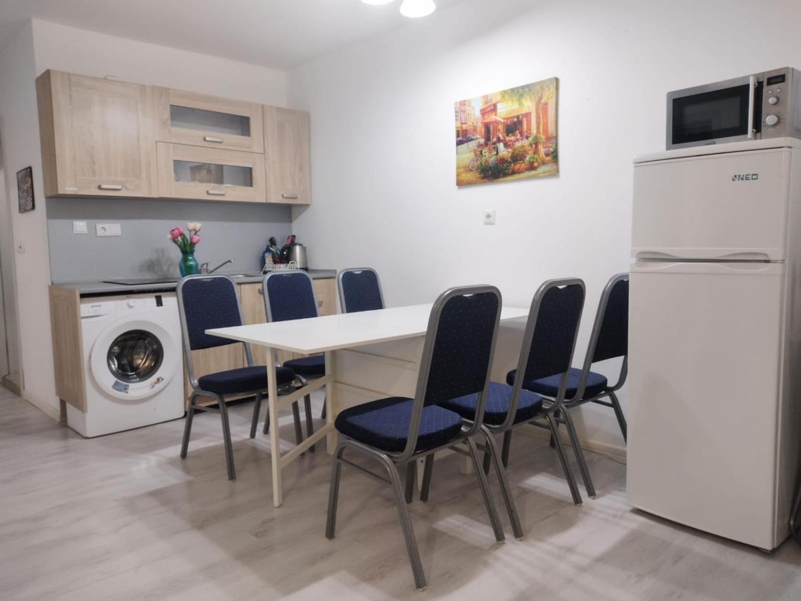 Private Apartment With Parking And Pool Balchik Eksteriør billede