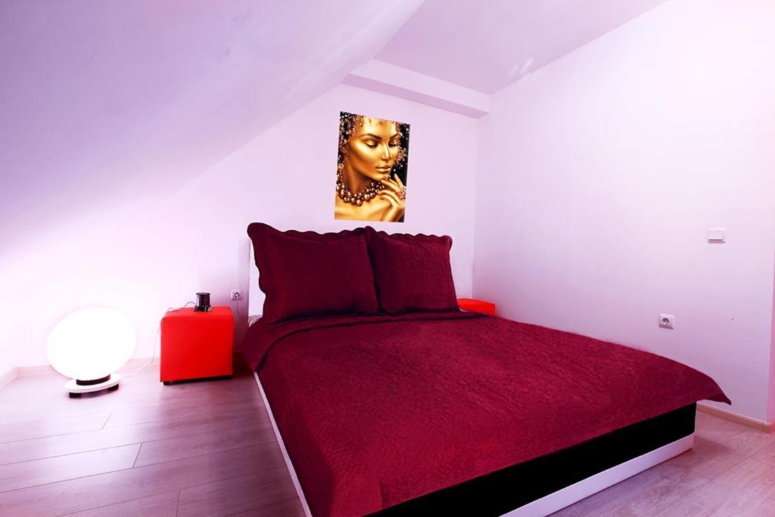 Private Apartment With Parking And Pool Balchik Eksteriør billede