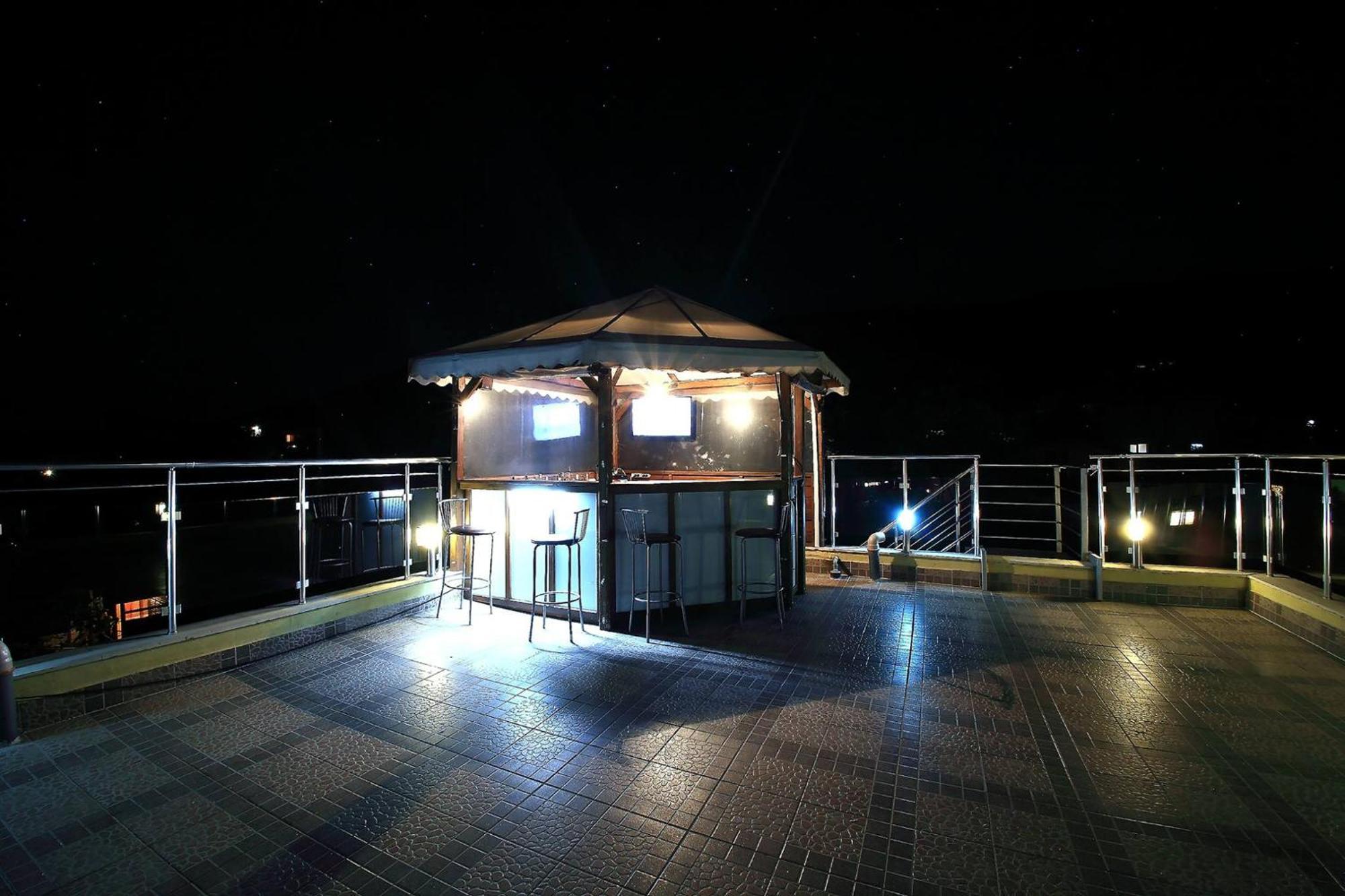 Private Apartment With Parking And Pool Balchik Eksteriør billede